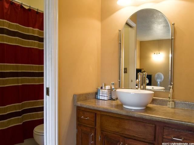 732 E Baker Dr, Midvale, UT 84047 — photo 8