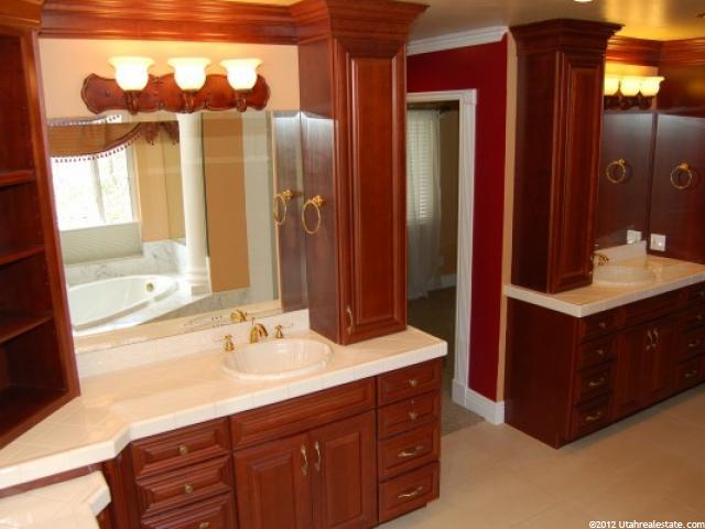 1982 Oak Manor Dr, Sandy, UT 84092 — photo 9