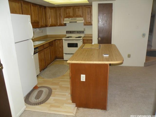 253 Ashbrook Cir, Midvale, UT 84047 — photo 2