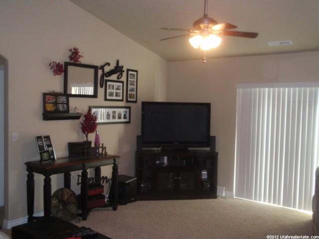 16 E 1100 S, Vernal, UT 84078 — photo 2