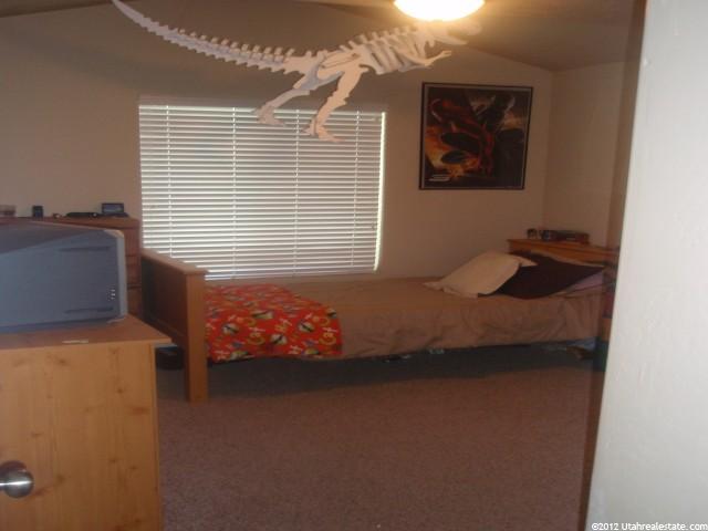 16 E 1100 S, Vernal, UT 84078 — photo 9