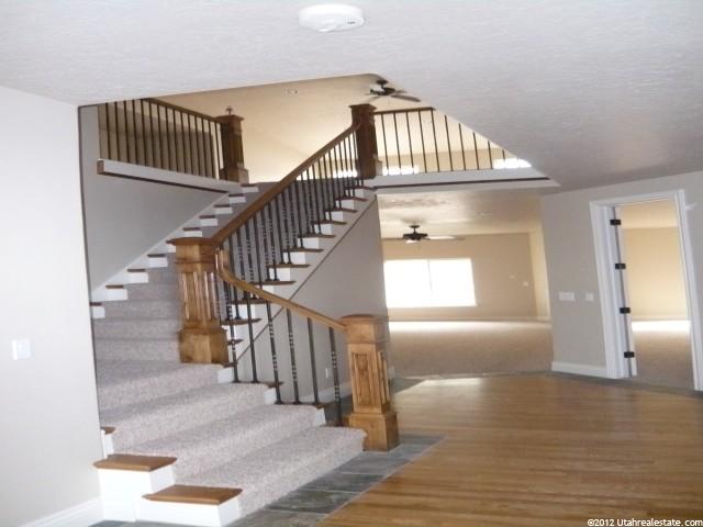 266 Red Leaf Dr, Draper, UT 84020 — photo 2