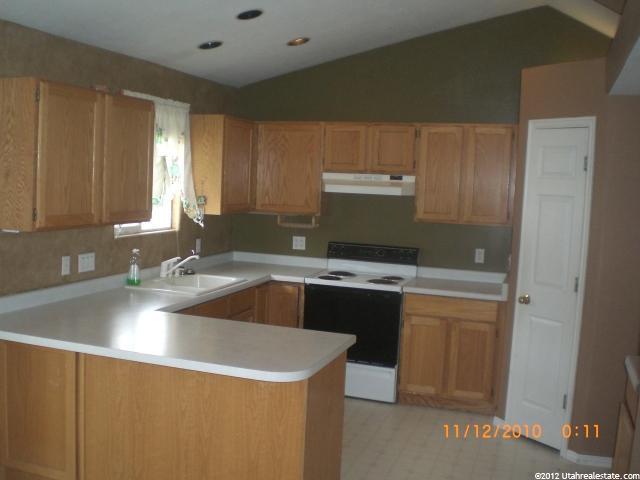 3610 Toolson Dr, Magna, UT 84044 — photo 2