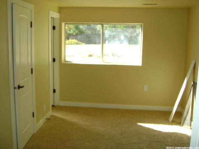 9434 S Poppy Ln E, Sandy, UT 84094 — photo 6