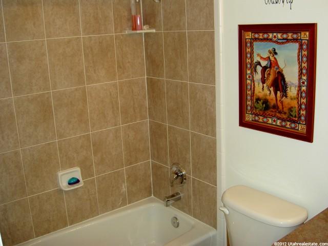 2214 S 225 E, Clearfield, UT 84015 — photo 7