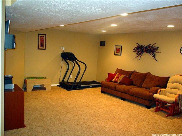 809 N Park Shadows Cir, Bountiful, UT 84010 — photo 11