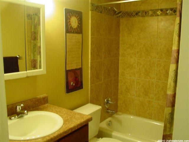 809 N Park Shadows Cir, Bountiful, UT 84010 — photo 10
