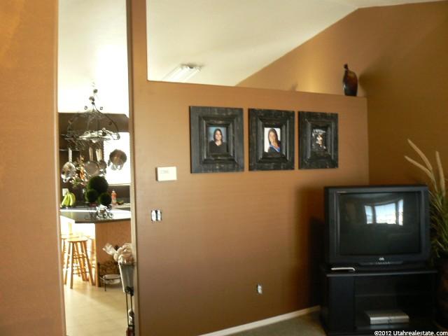 2336 S 2940 W, Syracuse, UT 84075 — photo 3