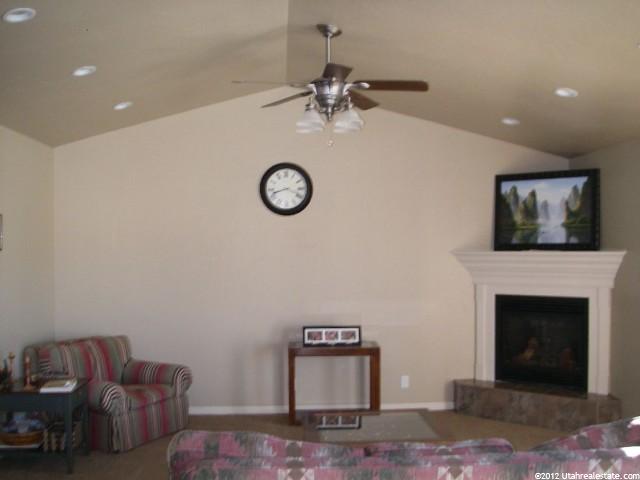 2631 Black Walnut Dr, North Logan, UT 84341 — photo 3