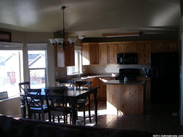 2631 Black Walnut Dr, North Logan, UT 84341 — photo 4
