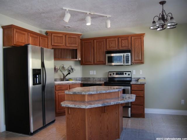 674 Orchard Dr, Bountiful, UT 84010 — photo 2