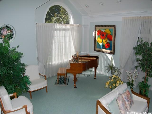 2855 Pinewood Ln, Layton, UT 84040 — photo 3