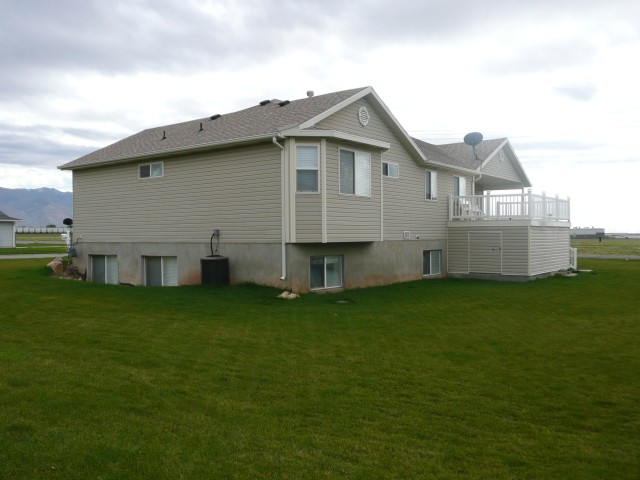 790 W 200 S, Clearfield, UT 84015 — photo 3