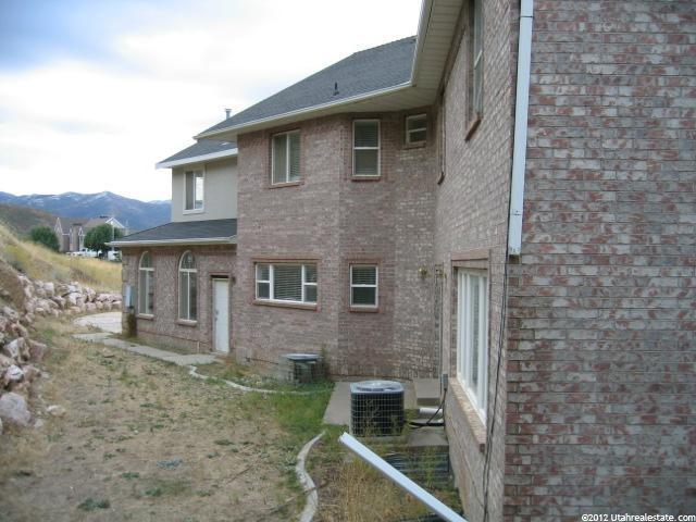 818 Eagleridge Dr, Bountiful, UT 84010 — photo 3