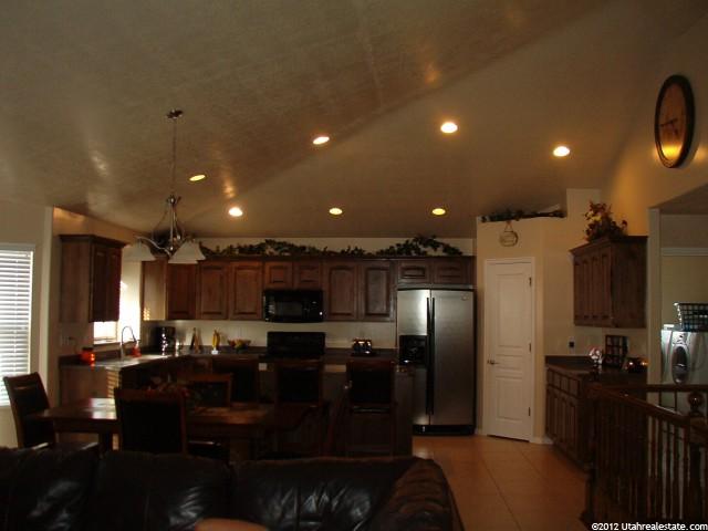 2587 N 2710 W, Clinton, UT 84015 — photo 4