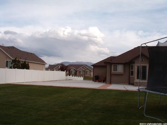 2587 N 2710 W, Clinton, UT 84015 — photo 9