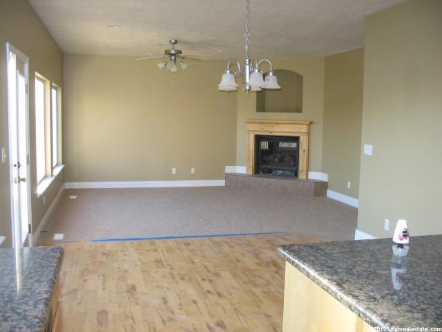 933 W 2400 S, Syracuse, UT 84075 — photo 3