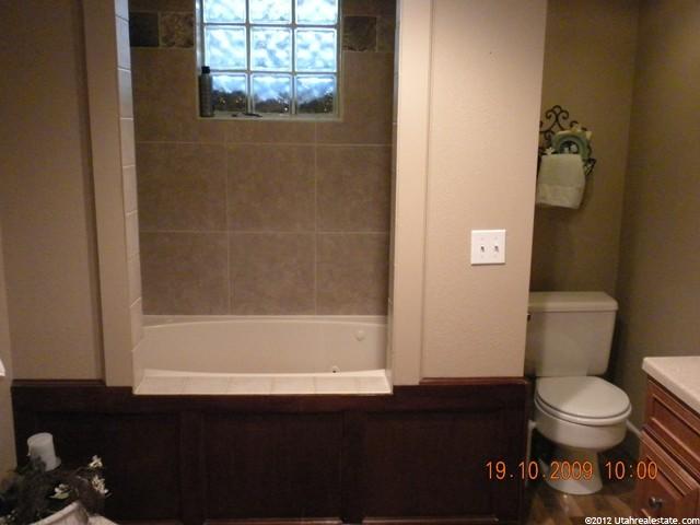 706 E 2600 N, North Ogden, UT 84414 — photo 7