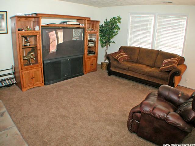 5961 S Sultan Cir, Murray, UT 84107 — photo 2