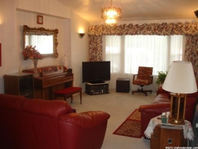 639 S 400 E, Centerville, UT 84014 — photo 3