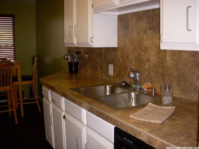 885 S 1650 E #A, Clearfield, UT 84015 — photo 3