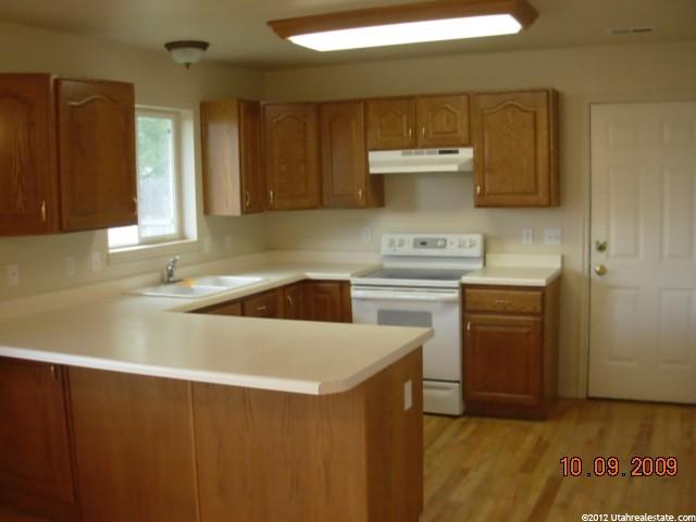 358 W 200 S, Hyrum, UT 84319 — photo 4