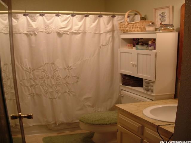 121 S 1350 W, Vernal, UT 84078 — photo 7