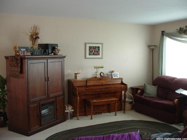 121 S 1350 W, Vernal, UT 84078 — photo 8