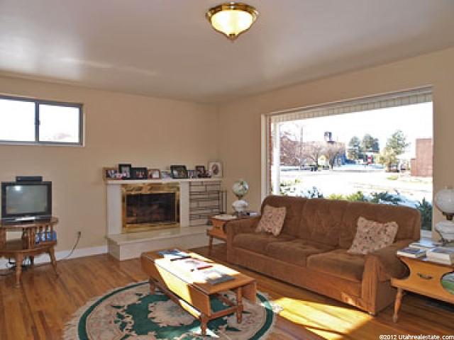 5597 S Hillside Dr, Murray, UT 84107 — photo 2