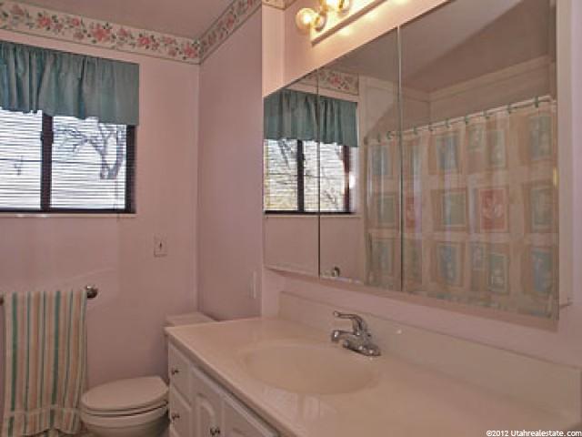 5597 S Hillside Dr, Murray, UT 84107 — photo 6