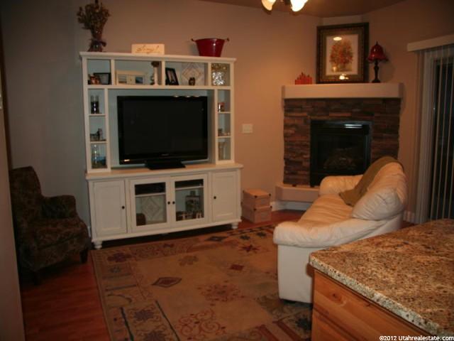 318 E 2275 N, North Ogden, UT 84414 — photo 3