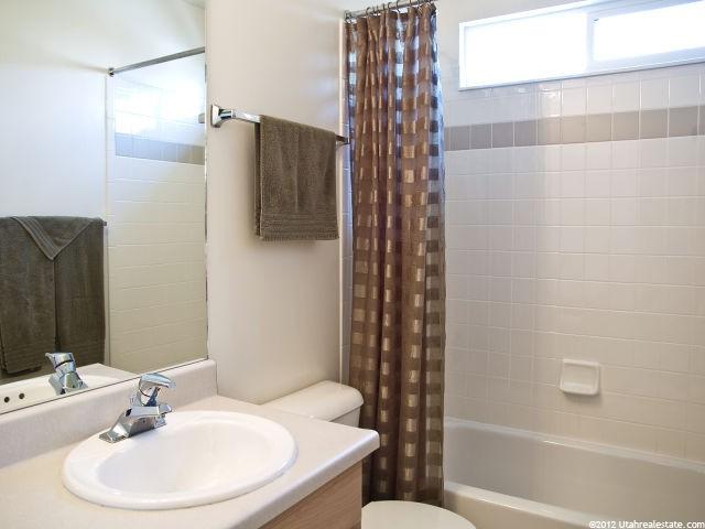 1247 Glencoe Dr, Murray, UT 84123 — photo 11