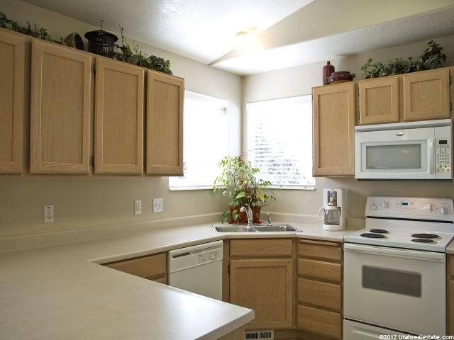 1247 Glencoe Dr, Murray, UT 84123 — photo 5
