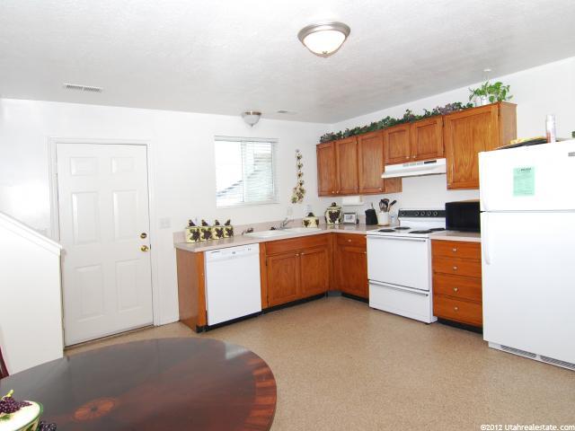 1119 Nayon Dr, Layton, UT 84040 — photo 5