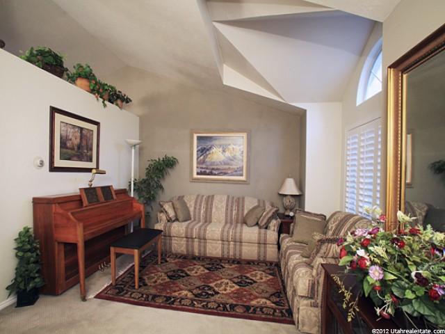 2134 E New Horizon Dr, Sandy, UT 84093 — photo 9