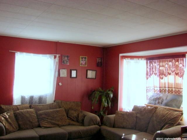 163 Ross Dr, Clearfield, UT 84015 — photo 3