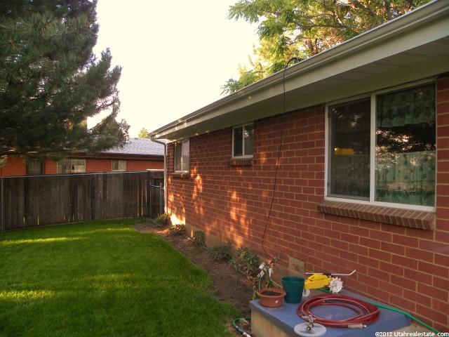 265 N Hawthorne St E, Layton, UT 84041 — photo 4
