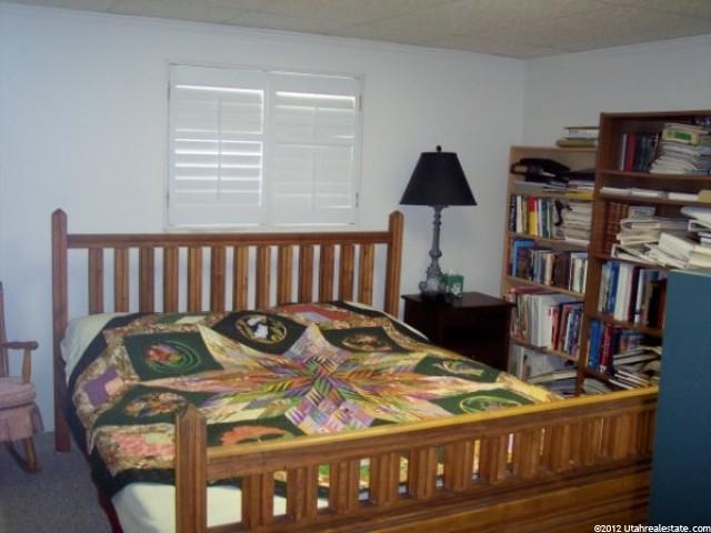 31 S Whitesides St, Layton, UT 84041 — photo 6