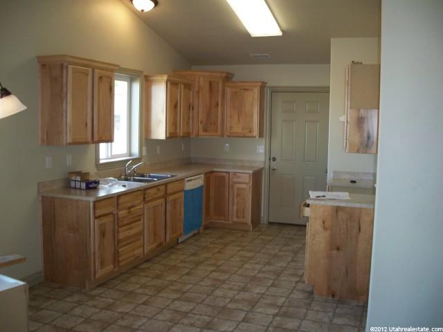 186 Westgate Ln, Ogden, UT 84404 — photo 2
