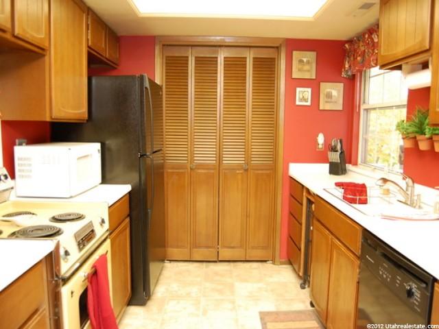 636 E 3990 S #C, Murray, UT 84107 — photo 4