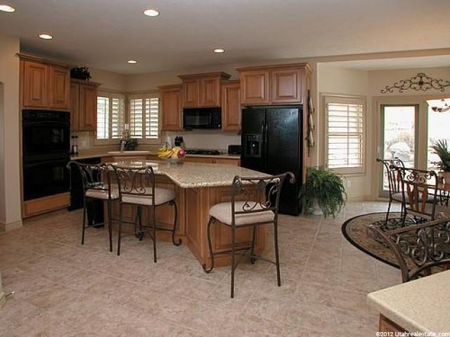 4595 Spring Meadow Dr, Bountiful, UT 84010 — photo 4
