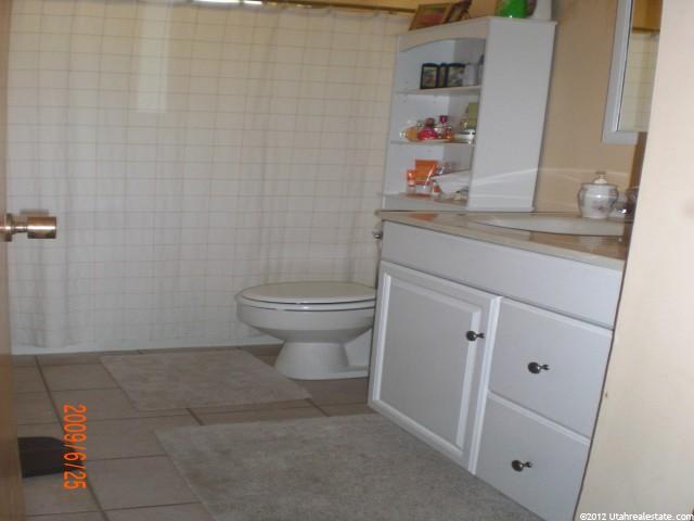 1858 N 1690 W, Layton, UT 84041 — photo 4