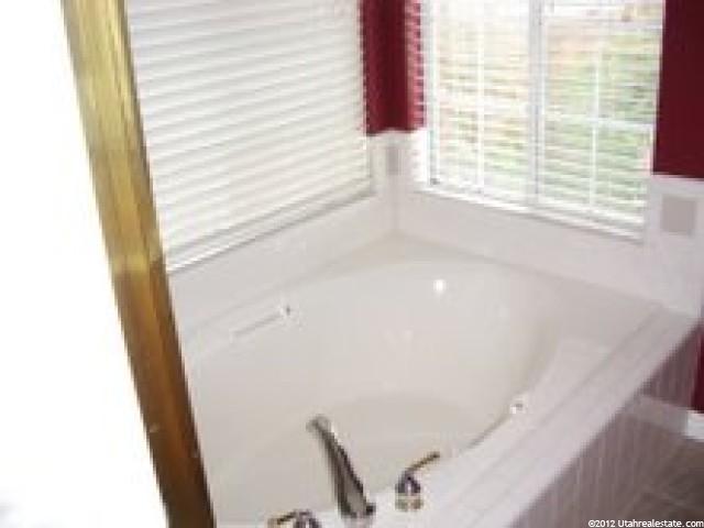 194 W 1450 N, Bountiful, UT 84010 — photo 3