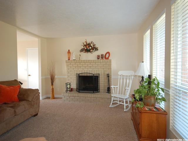 577 W 2400 N, Layton, UT 84041 — photo 2
