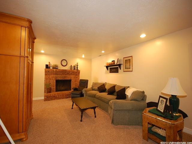 577 W 2400 N, Layton, UT 84041 — photo 11