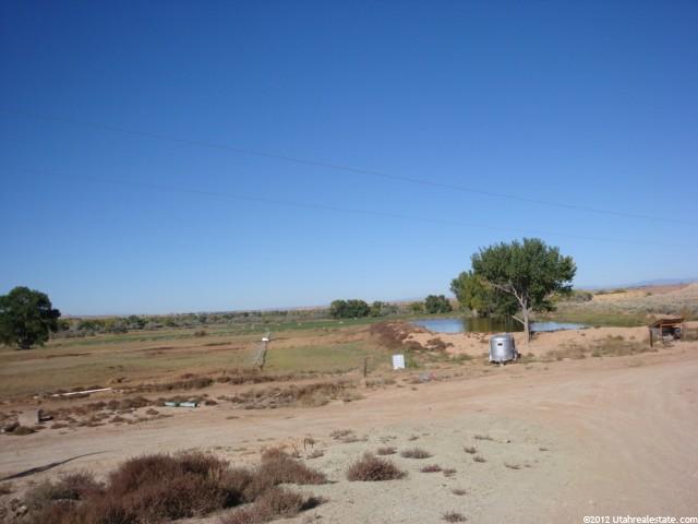 8628 E Gusher Randlett Rd, Randlett, UT 84063 — photo 2