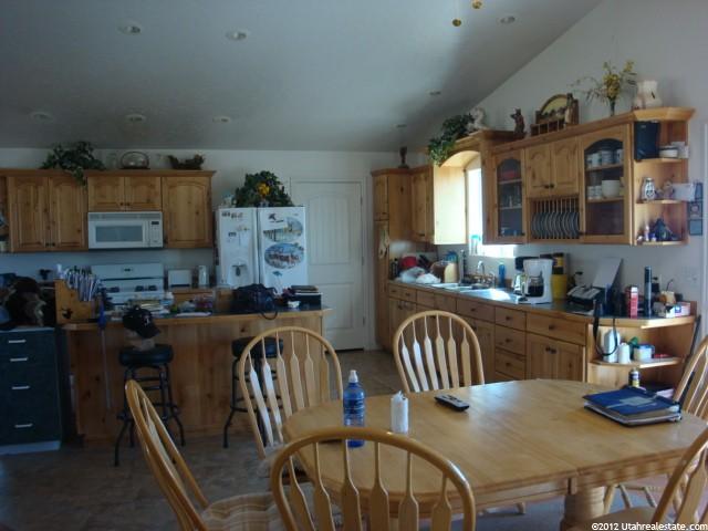 8628 E Gusher Randlett Rd, Randlett, UT 84063 — photo 10