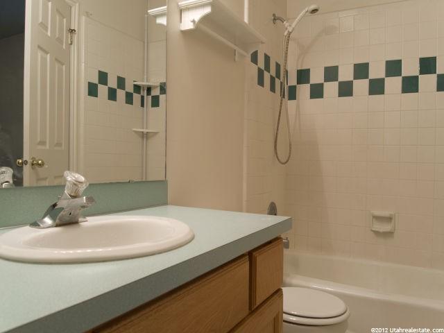 2122 W 1630 N, Clinton, UT 84015 — photo 9