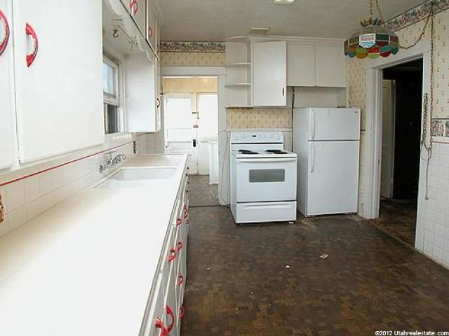145 Dawson St, Layton, UT 84041 — photo 6