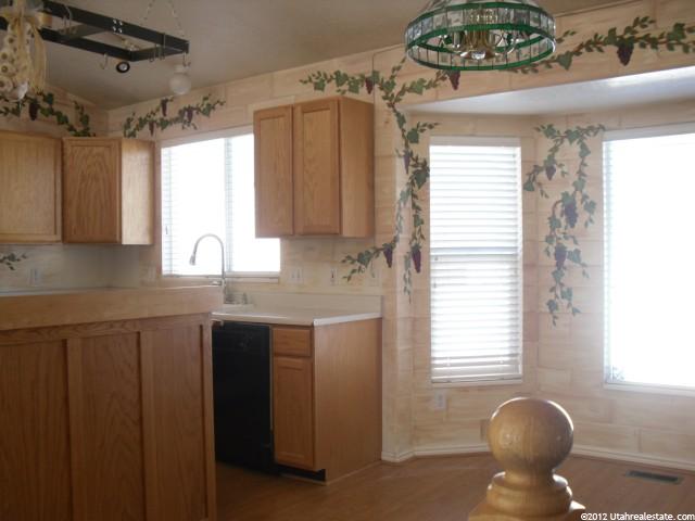 392 W 1900 S, Clearfield, UT 84015 — photo 4